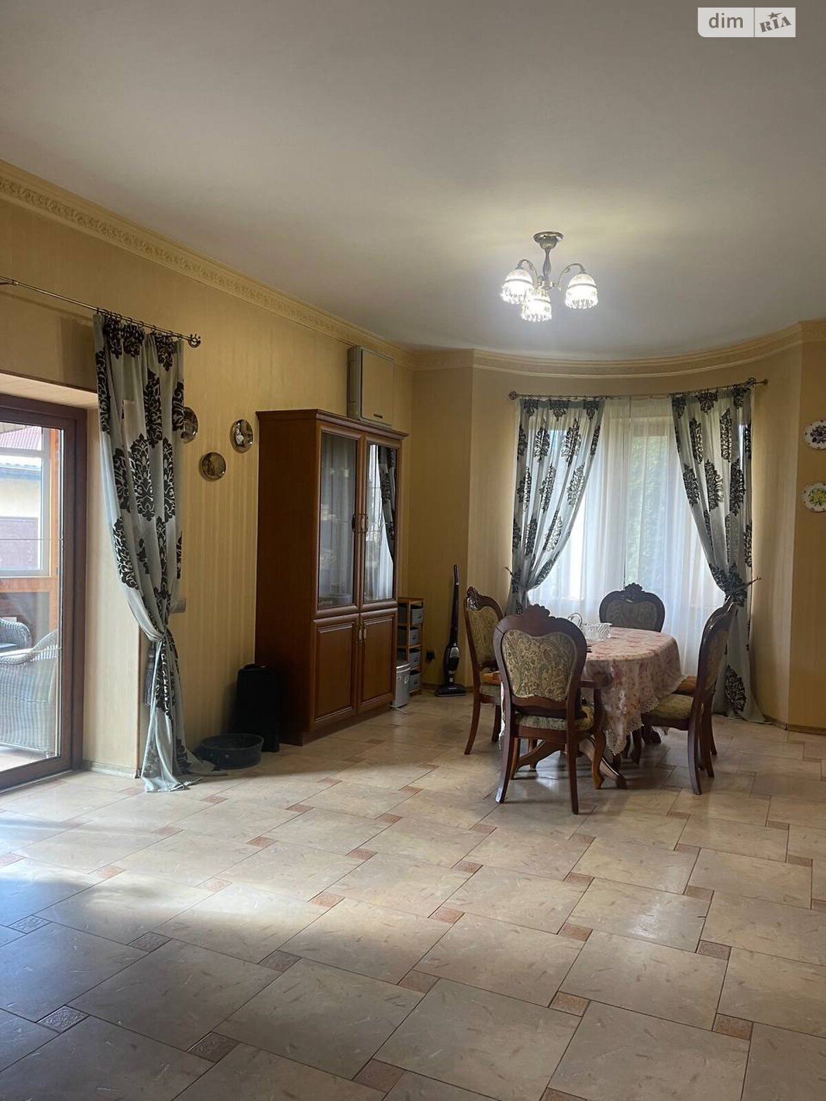 триповерховий будинок з верандою, 299 кв. м, цегла. Продаж у Гнідині фото 1 триповерховий будинок з верандою, 299 кв. м, цегла. Продаж у Гнідині фото 1