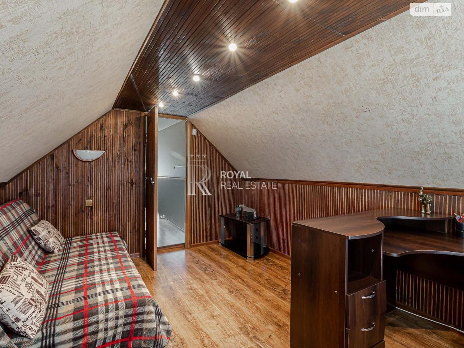 трехэтажный дом с верандой, 104.5 кв. м, кирпич. Продажа в Гнедине фото 1 трехэтажный дом с верандой, 104.5 кв. м, кирпич. Продажа в Гнедине фото 1