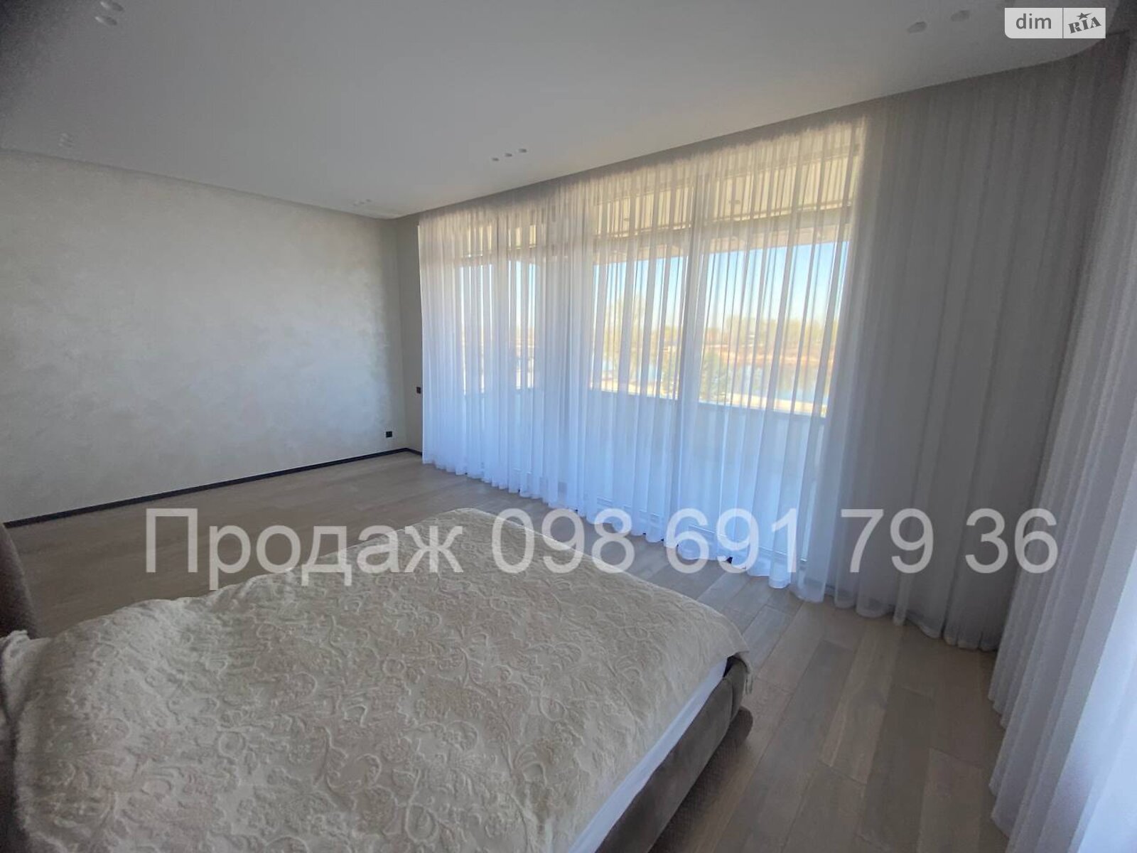 двухэтажный дом с гаражом, 292.4 кв. м, кирпич. Продажа в Гнедине фото 1 двухэтажный дом с гаражом, 292.4 кв. м, кирпич. Продажа в Гнедине фото 1