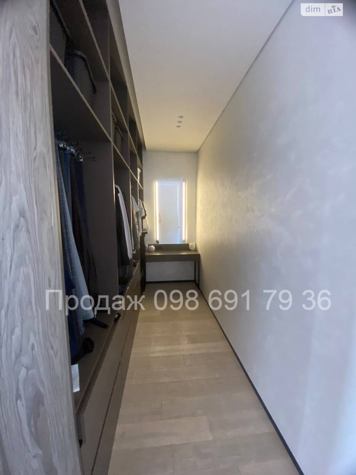 двухэтажный дом с гаражом, 292.4 кв. м, кирпич. Продажа в Гнедине фото 1 двухэтажный дом с гаражом, 292.4 кв. м, кирпич. Продажа в Гнедине фото 1