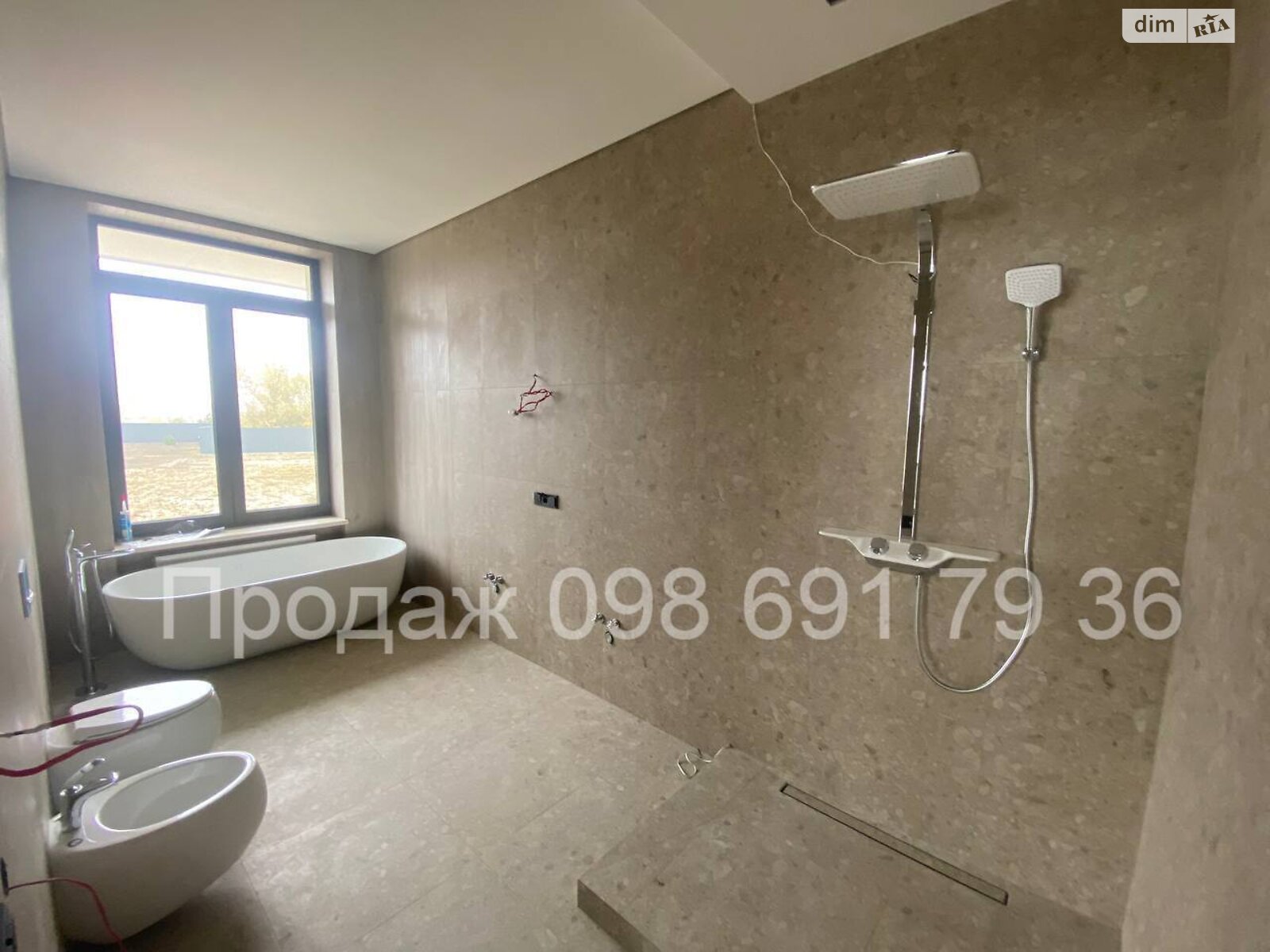 двухэтажный дом с гаражом, 292.4 кв. м, кирпич. Продажа в Гнедине фото 1 двухэтажный дом с гаражом, 292.4 кв. м, кирпич. Продажа в Гнедине фото 1