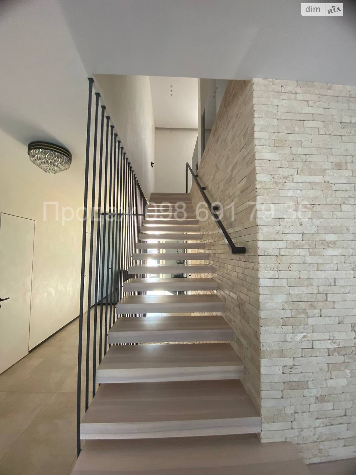 двухэтажный дом с гаражом, 292.4 кв. м, кирпич. Продажа в Гнедине фото 1 двухэтажный дом с гаражом, 292.4 кв. м, кирпич. Продажа в Гнедине фото 1