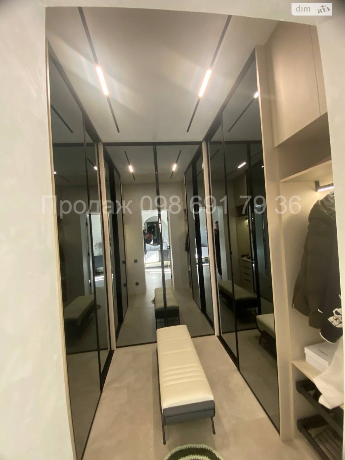 двухэтажный дом с гаражом, 292.4 кв. м, кирпич. Продажа в Гнедине фото 1 двухэтажный дом с гаражом, 292.4 кв. м, кирпич. Продажа в Гнедине фото 1