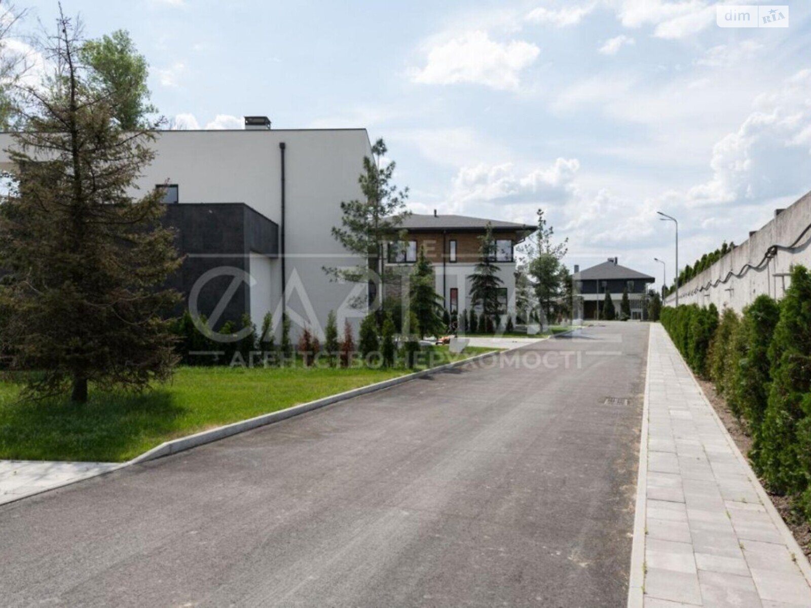 двухэтажный дом, 230 кв. м, кирпич. Продажа в Гнедине фото 1 двухэтажный дом, 230 кв. м, кирпич. Продажа в Гнедине фото 1