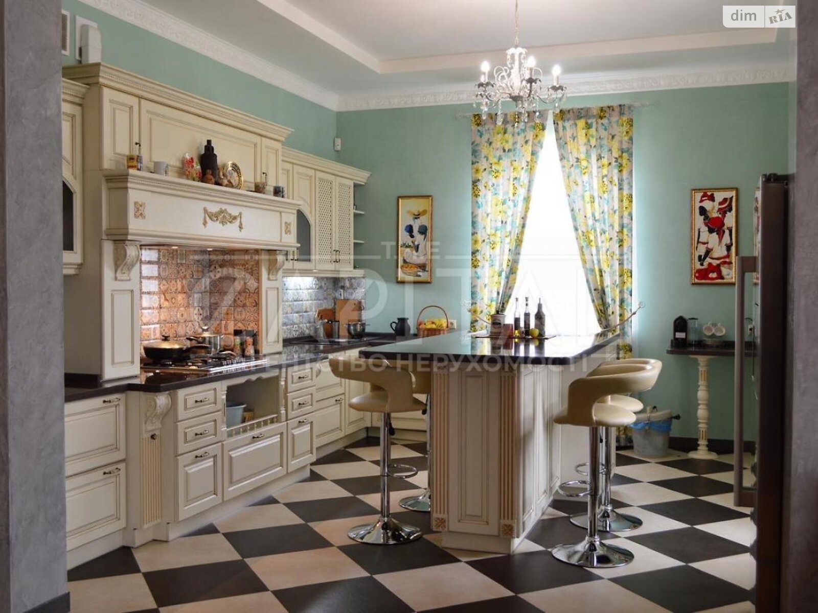 четырехэтажный дом с отоплением, 900 кв. м, кирпич. Продажа в Гнедине фото 1 четырехэтажный дом с отоплением, 900 кв. м, кирпич. Продажа в Гнедине фото 1