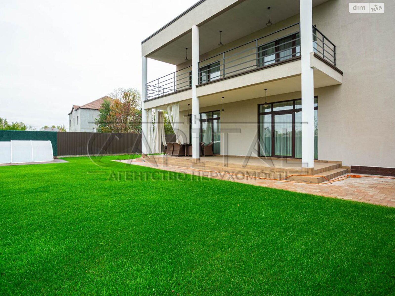 двухэтажный дом с гаражом, 270.5 кв. м, кирпич. Продажа в Гнедине фото 1 двухэтажный дом с гаражом, 270.5 кв. м, кирпич. Продажа в Гнедине фото 1