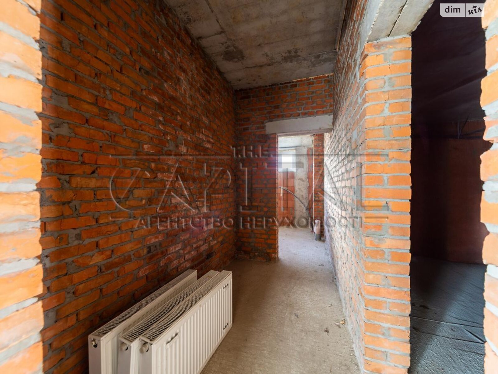 двухэтажный дом, 300 кв. м, кирпич. Продажа в Гнедине фото 1 двухэтажный дом, 300 кв. м, кирпич. Продажа в Гнедине фото 1