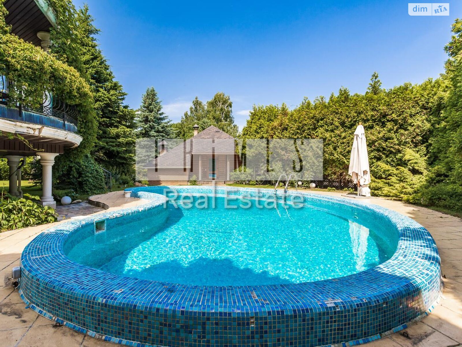 трехэтажный дом с верандой, 365.7 кв. м, кирпич. Продажа в Гнедине фото 1 трехэтажный дом с верандой, 365.7 кв. м, кирпич. Продажа в Гнедине фото 1