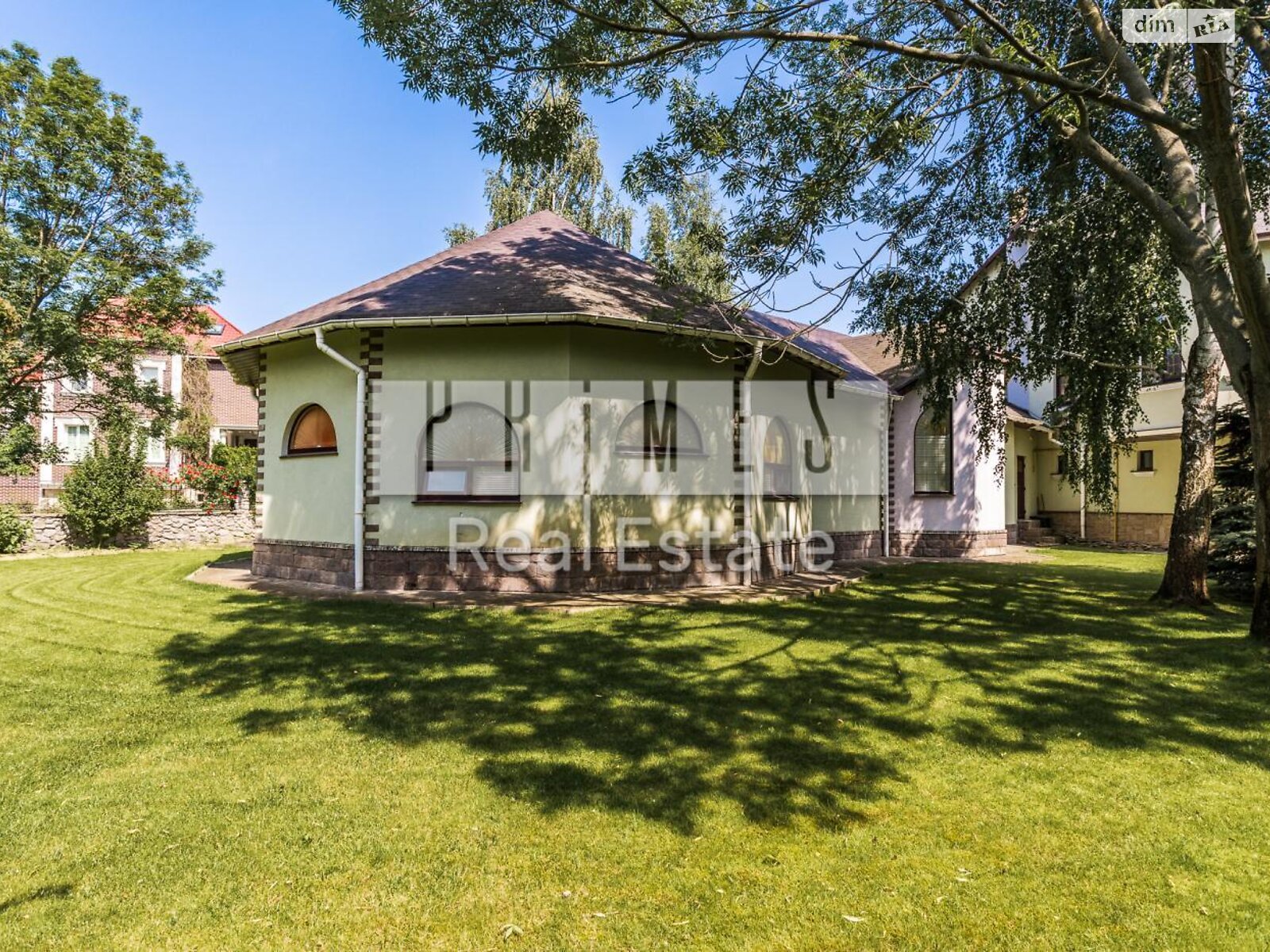 трехэтажный дом с верандой, 365.7 кв. м, кирпич. Продажа в Гнедине фото 1 трехэтажный дом с верандой, 365.7 кв. м, кирпич. Продажа в Гнедине фото 1