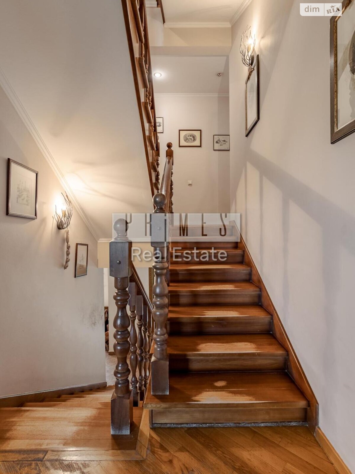 трехэтажный дом с верандой, 365.7 кв. м, кирпич. Продажа в Гнедине фото 1 трехэтажный дом с верандой, 365.7 кв. м, кирпич. Продажа в Гнедине фото 1