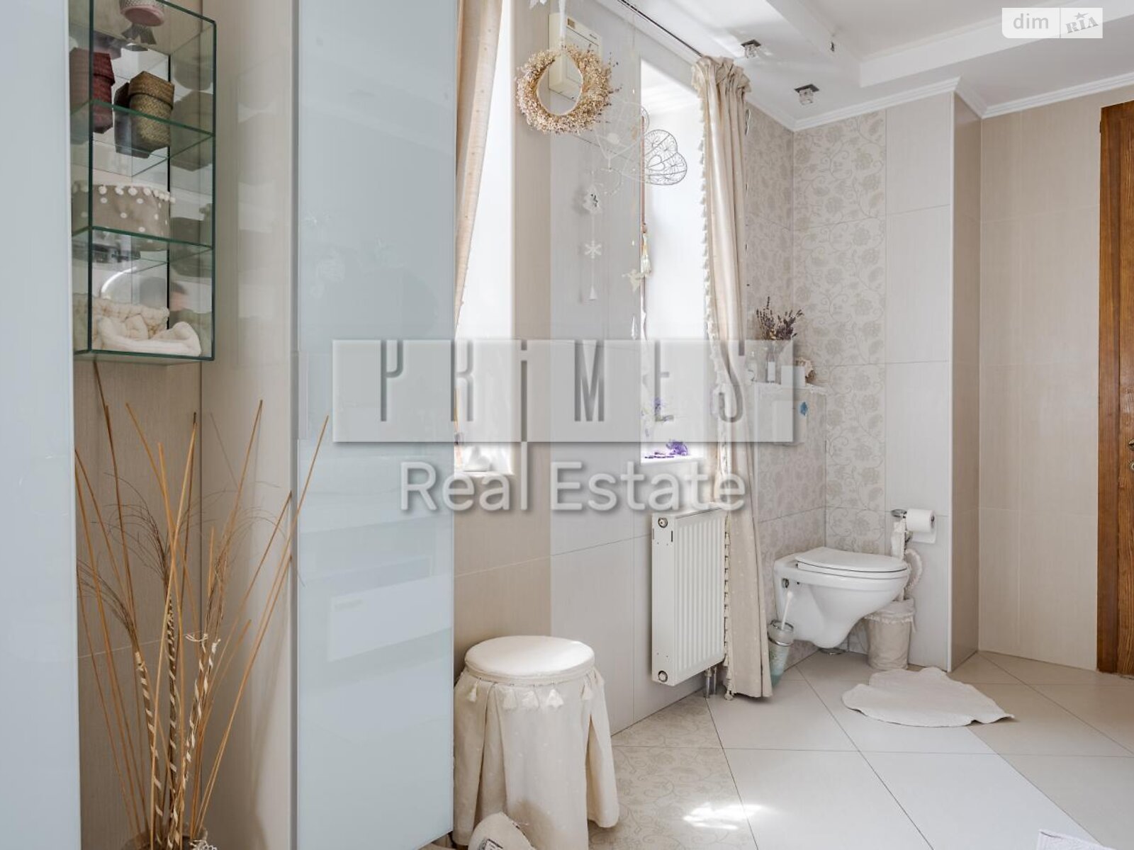 трехэтажный дом с верандой, 365.7 кв. м, кирпич. Продажа в Гнедине фото 1 трехэтажный дом с верандой, 365.7 кв. м, кирпич. Продажа в Гнедине фото 1