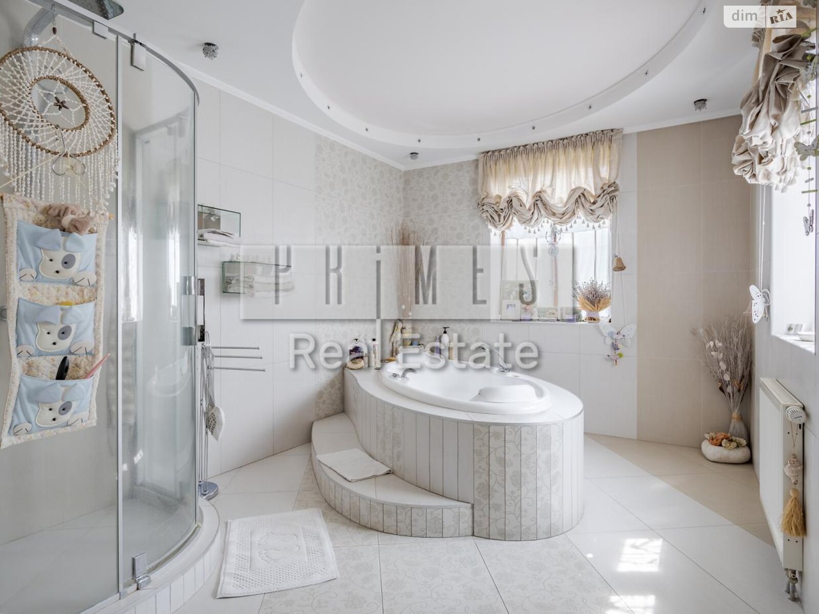 трехэтажный дом с верандой, 365.7 кв. м, кирпич. Продажа в Гнедине фото 1 трехэтажный дом с верандой, 365.7 кв. м, кирпич. Продажа в Гнедине фото 1