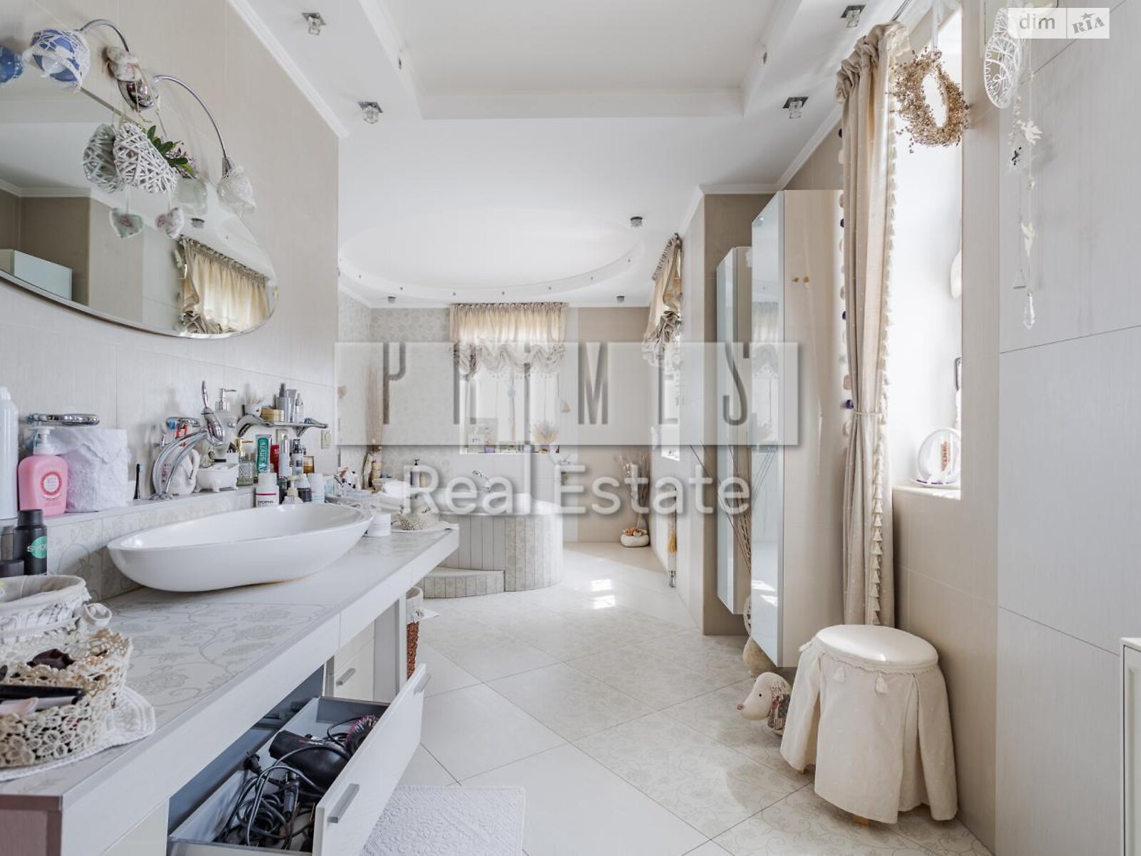 трехэтажный дом с верандой, 365.7 кв. м, кирпич. Продажа в Гнедине фото 1 трехэтажный дом с верандой, 365.7 кв. м, кирпич. Продажа в Гнедине фото 1