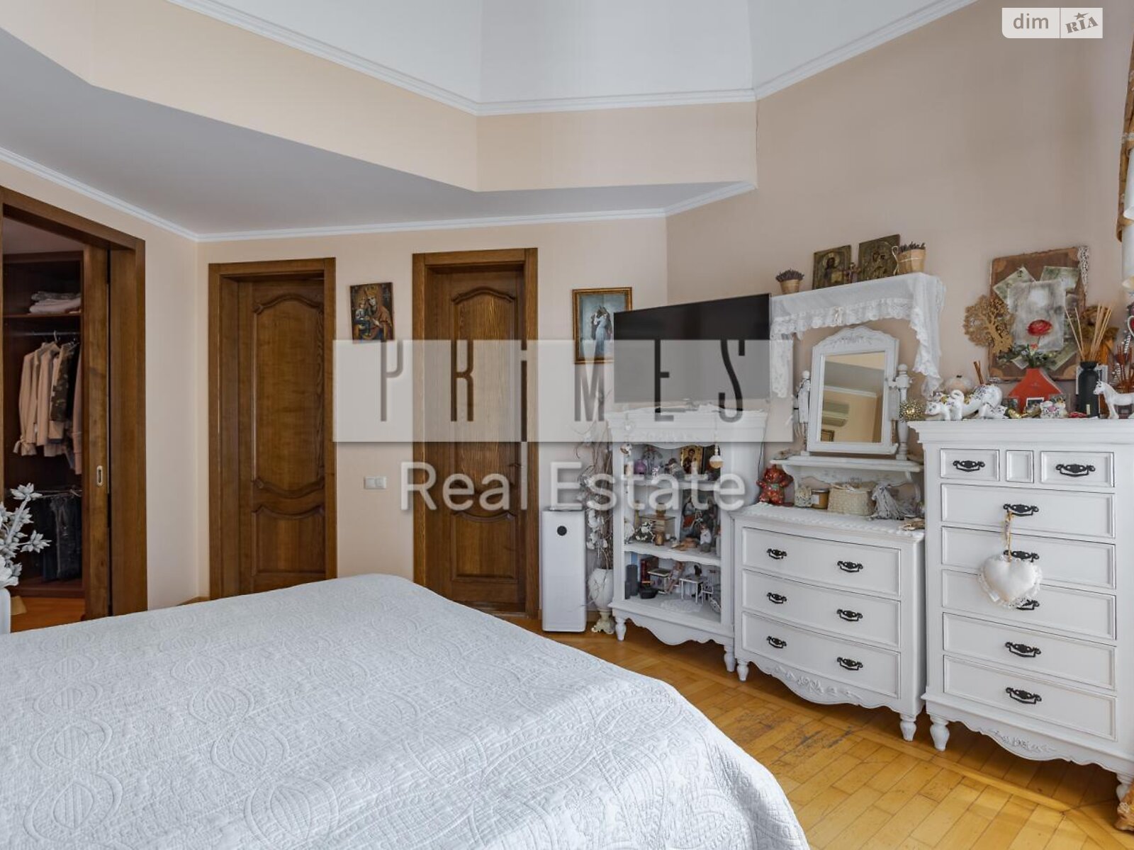 трехэтажный дом с верандой, 365.7 кв. м, кирпич. Продажа в Гнедине фото 1 трехэтажный дом с верандой, 365.7 кв. м, кирпич. Продажа в Гнедине фото 1