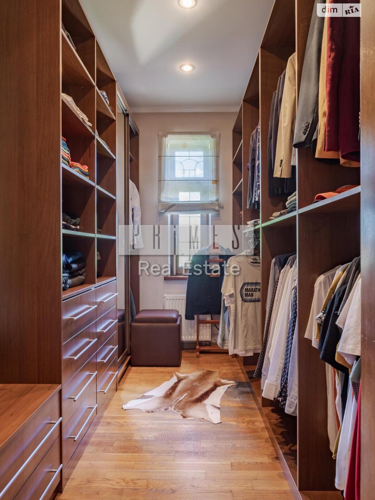 трехэтажный дом с верандой, 365.7 кв. м, кирпич. Продажа в Гнедине фото 1 трехэтажный дом с верандой, 365.7 кв. м, кирпич. Продажа в Гнедине фото 1