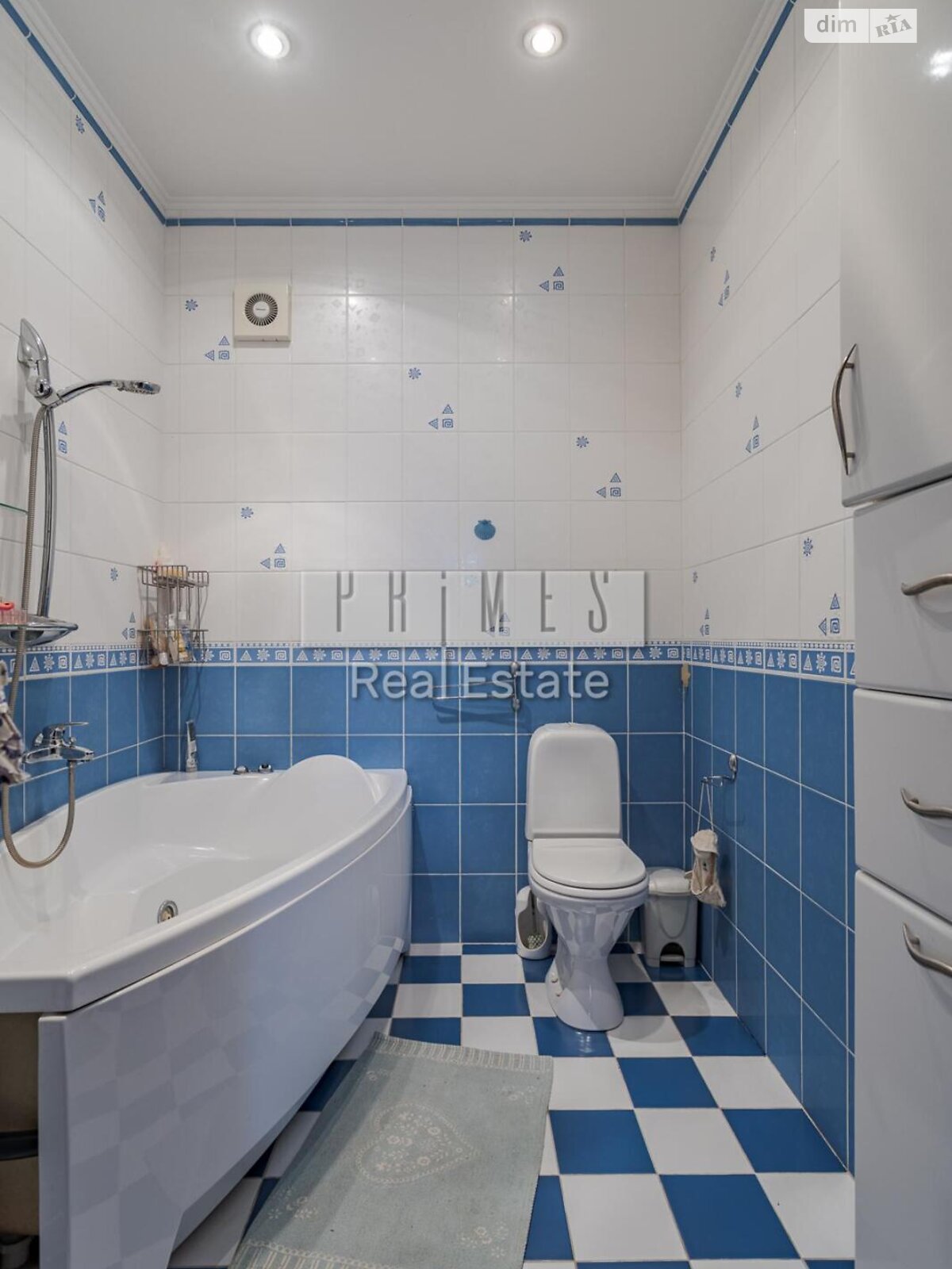 трехэтажный дом с верандой, 365.7 кв. м, кирпич. Продажа в Гнедине фото 1 трехэтажный дом с верандой, 365.7 кв. м, кирпич. Продажа в Гнедине фото 1