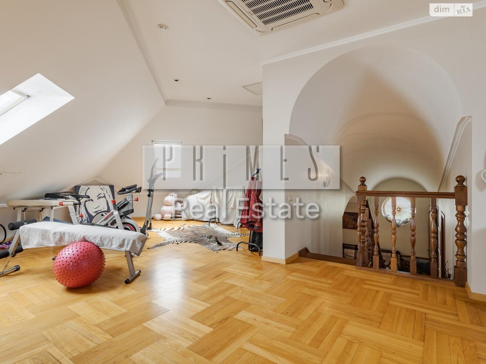 трехэтажный дом с верандой, 365.7 кв. м, кирпич. Продажа в Гнедине фото 1 трехэтажный дом с верандой, 365.7 кв. м, кирпич. Продажа в Гнедине фото 1