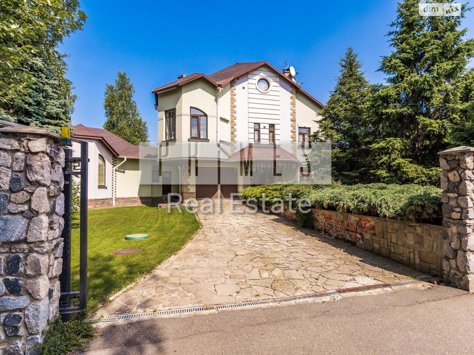 трехэтажный дом с верандой, 365.7 кв. м, кирпич. Продажа в Гнедине фото 1 трехэтажный дом с верандой, 365.7 кв. м, кирпич. Продажа в Гнедине фото 1