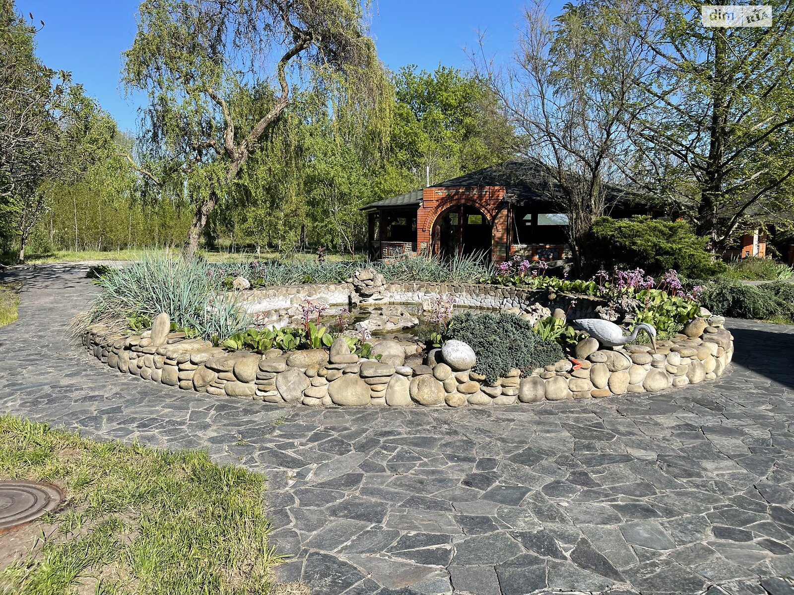 триповерховий будинок з верандою, 300 кв. м, цегла. Продаж у Гнідині фото 1