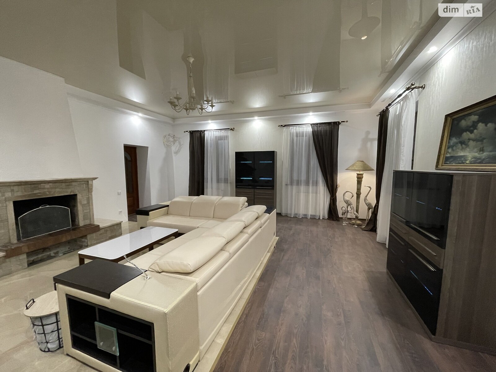 триповерховий будинок з верандою, 300 кв. м, цегла. Продаж у Гнідині фото 1