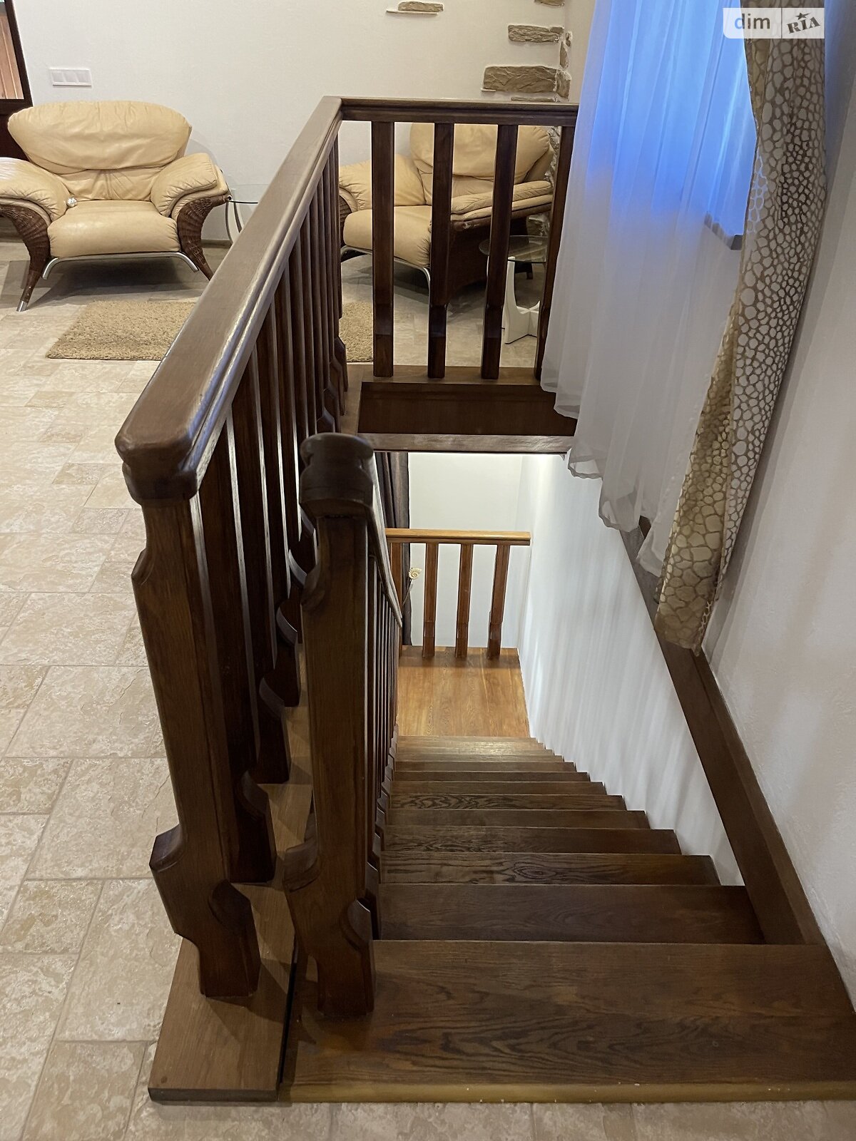 триповерховий будинок з верандою, 300 кв. м, цегла. Продаж у Гнідині фото 1