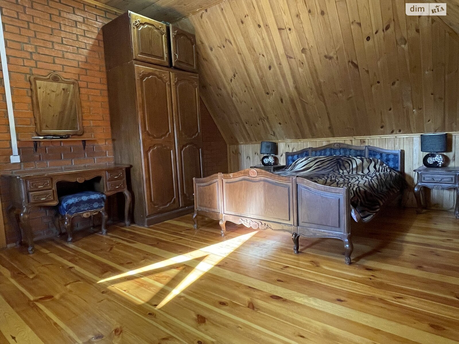 триповерховий будинок з верандою, 300 кв. м, цегла. Продаж у Гнідині фото 1