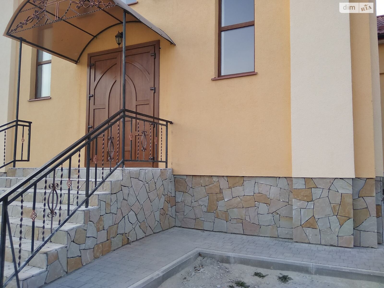 двухэтажный дом с гаражом, 439 кв. м, кирпич. Продажа в Гнездичове фото 1 двухэтажный дом с гаражом, 439 кв. м, кирпич. Продажа в Гнездичове фото 1