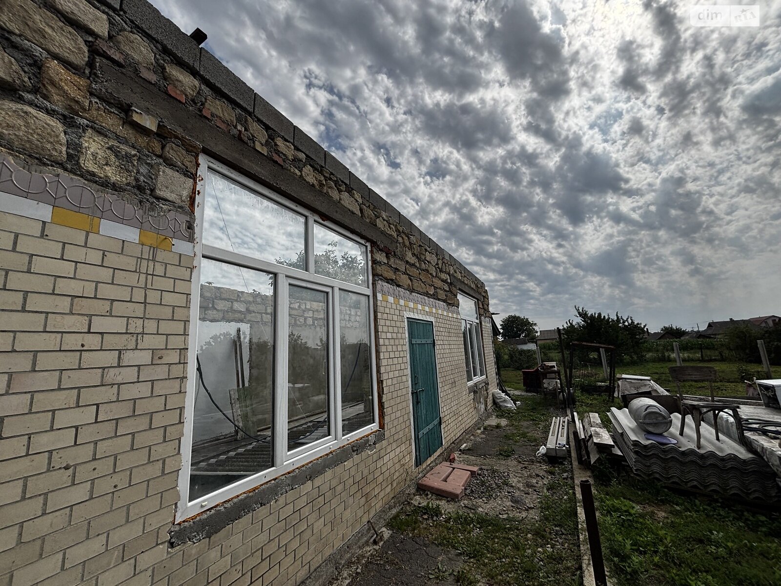 одноповерховий будинок з гаражем, 105 кв. м, кирпич. Продаж у Гнівані фото 1