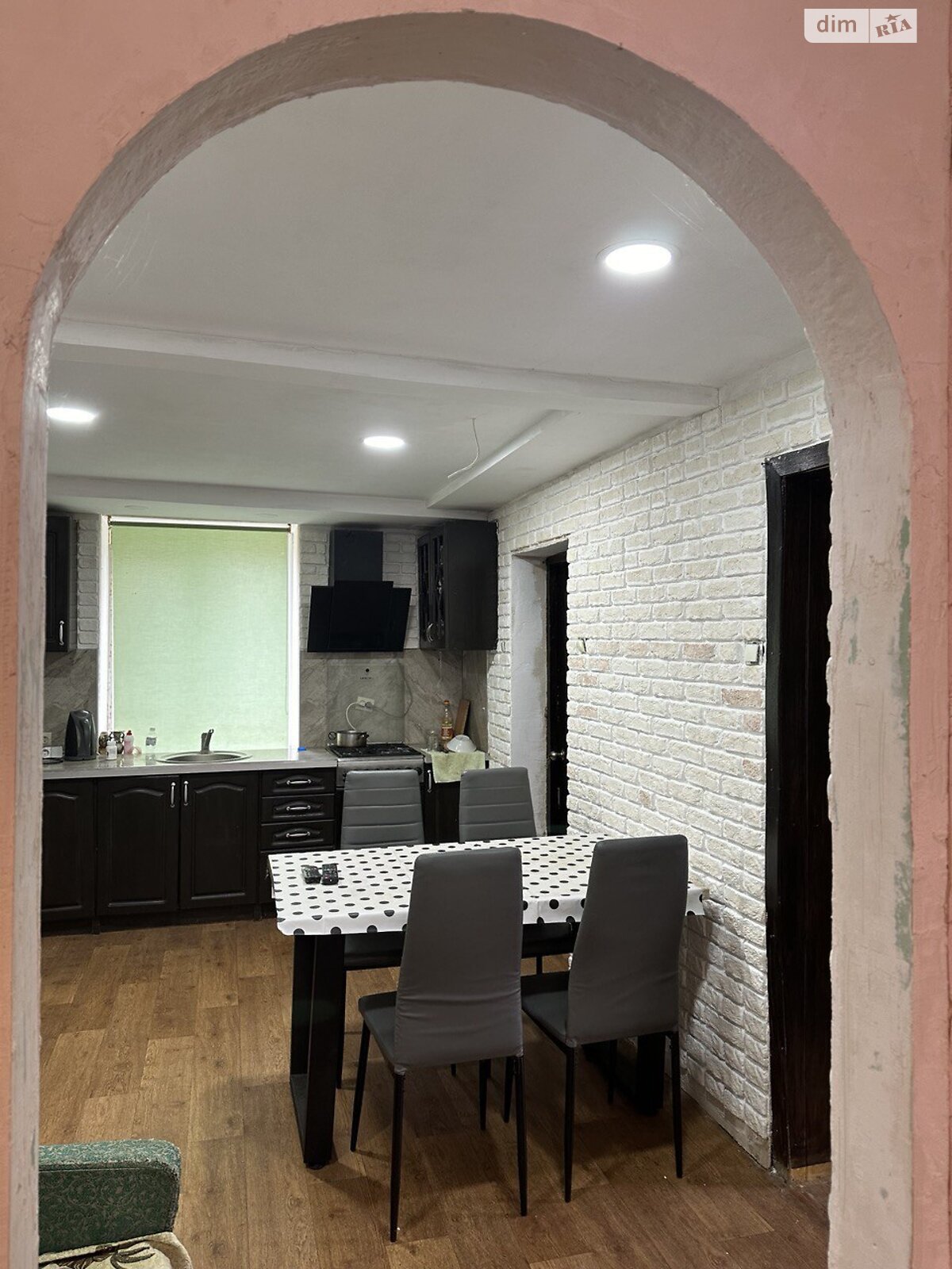 одноэтажный дом с гаражом, 68.3 кв. м, кирпич саманный. Продажа в Гожулах фото 1 одноэтажный дом с гаражом, 68.3 кв. м, кирпич саманный. Продажа в Гожулах фото 1