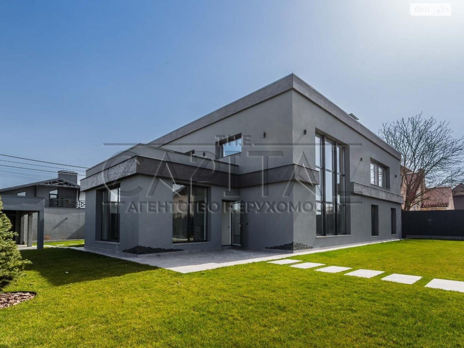 двухэтажный дом с гаражом, 439 кв. м, кирпич. Продажа в Горе фото 1