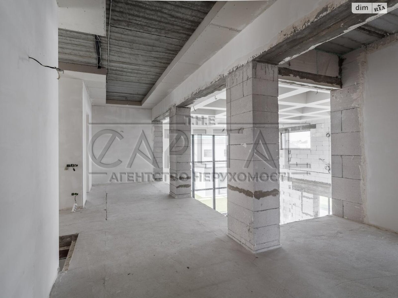 двухэтажный дом с гаражом, 439 кв. м, кирпич. Продажа в Горе фото 1