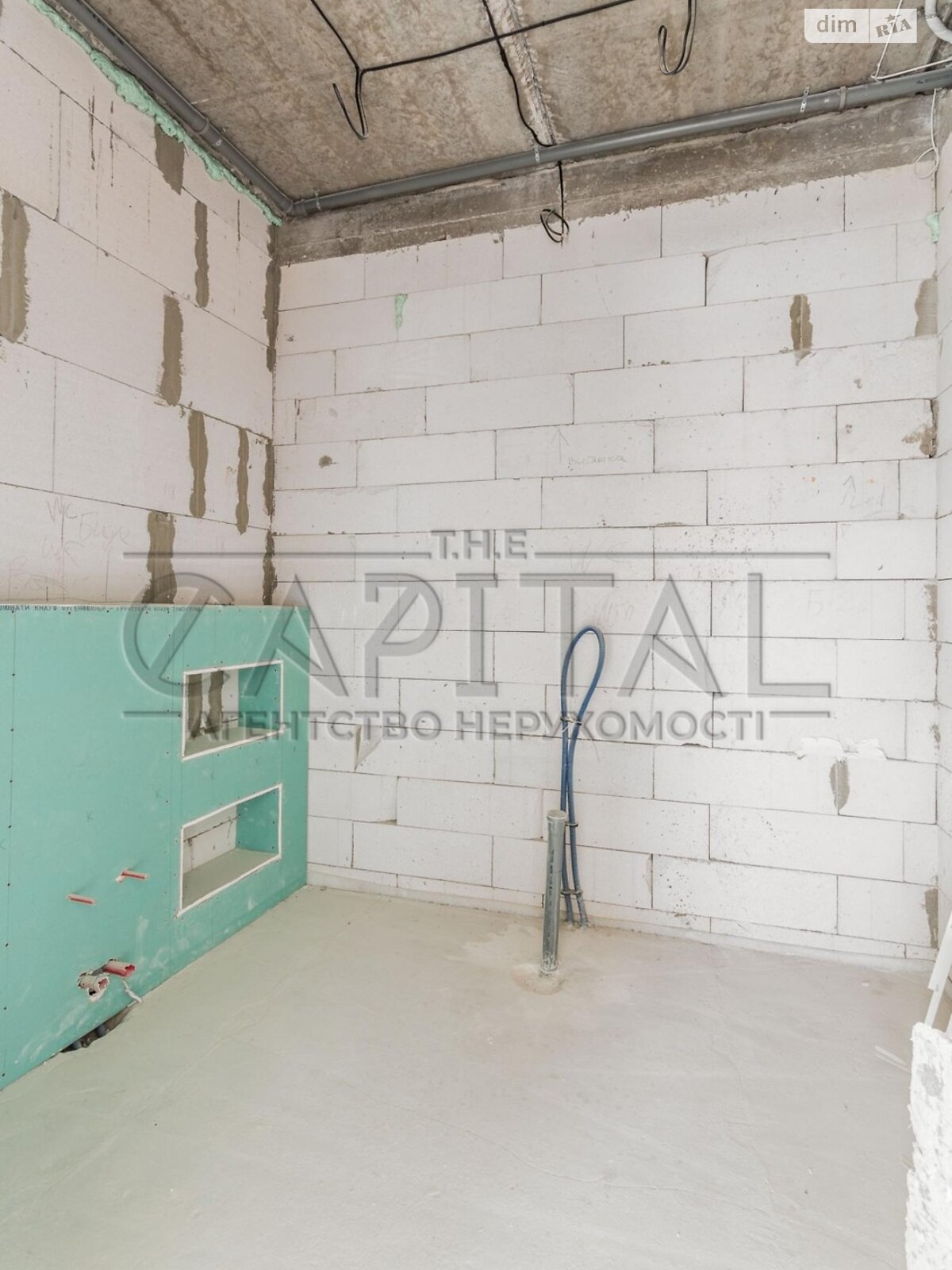 двухэтажный дом с гаражом, 439 кв. м, кирпич. Продажа в Горе фото 1