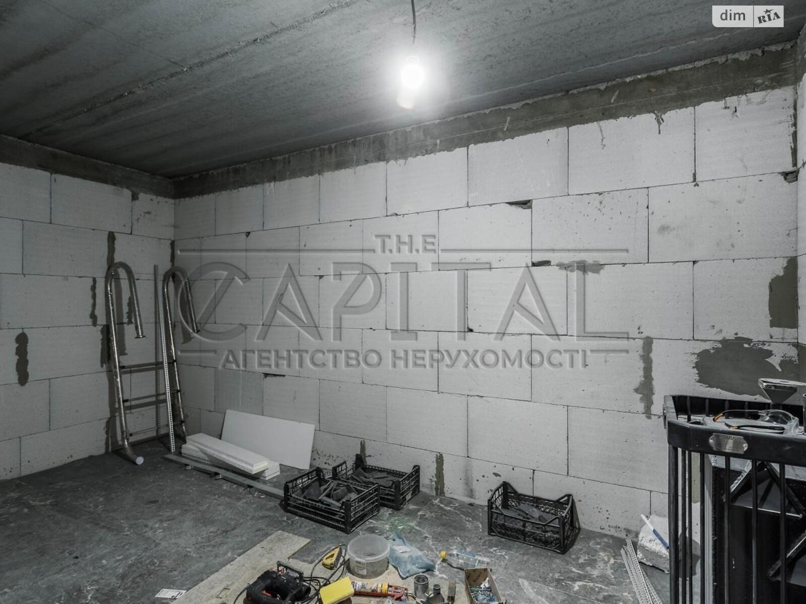 двухэтажный дом с гаражом, 439 кв. м, кирпич. Продажа в Горе фото 1