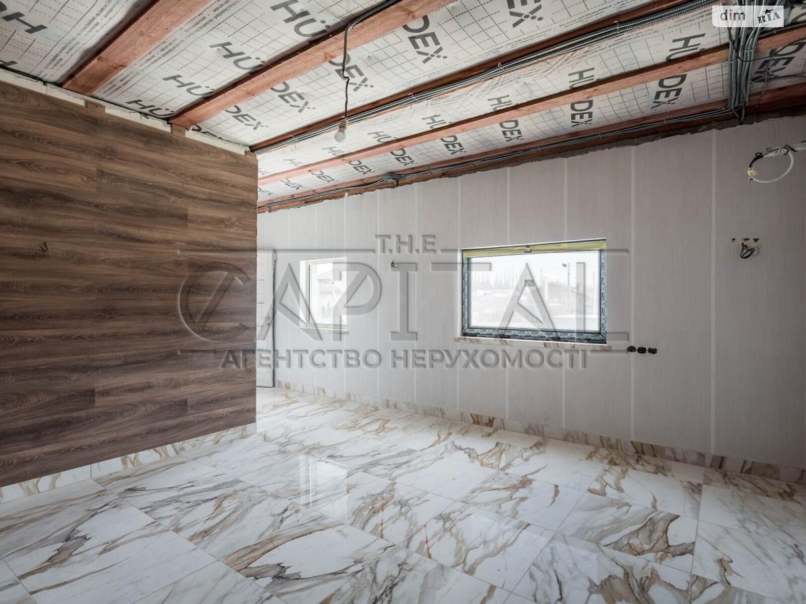 двухэтажный дом с гаражом, 439 кв. м, кирпич. Продажа в Горе фото 1