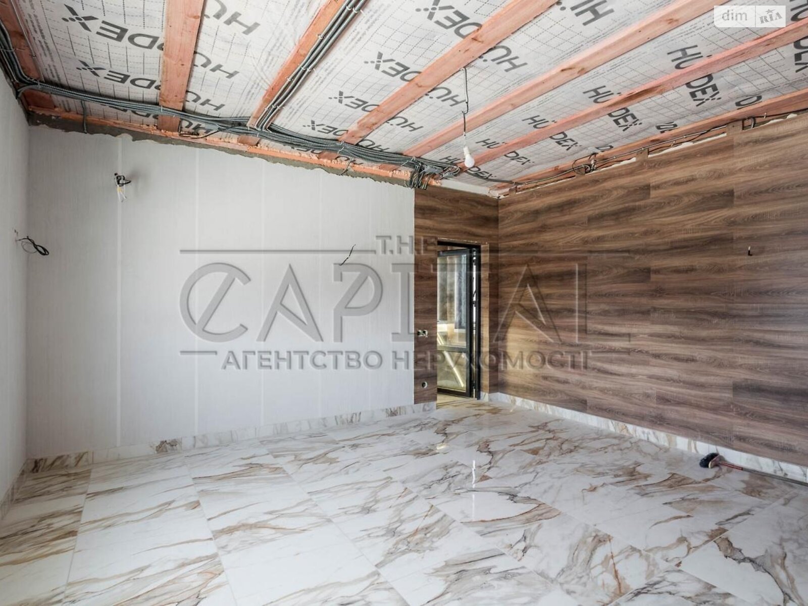 двухэтажный дом с гаражом, 439 кв. м, кирпич. Продажа в Горе фото 1