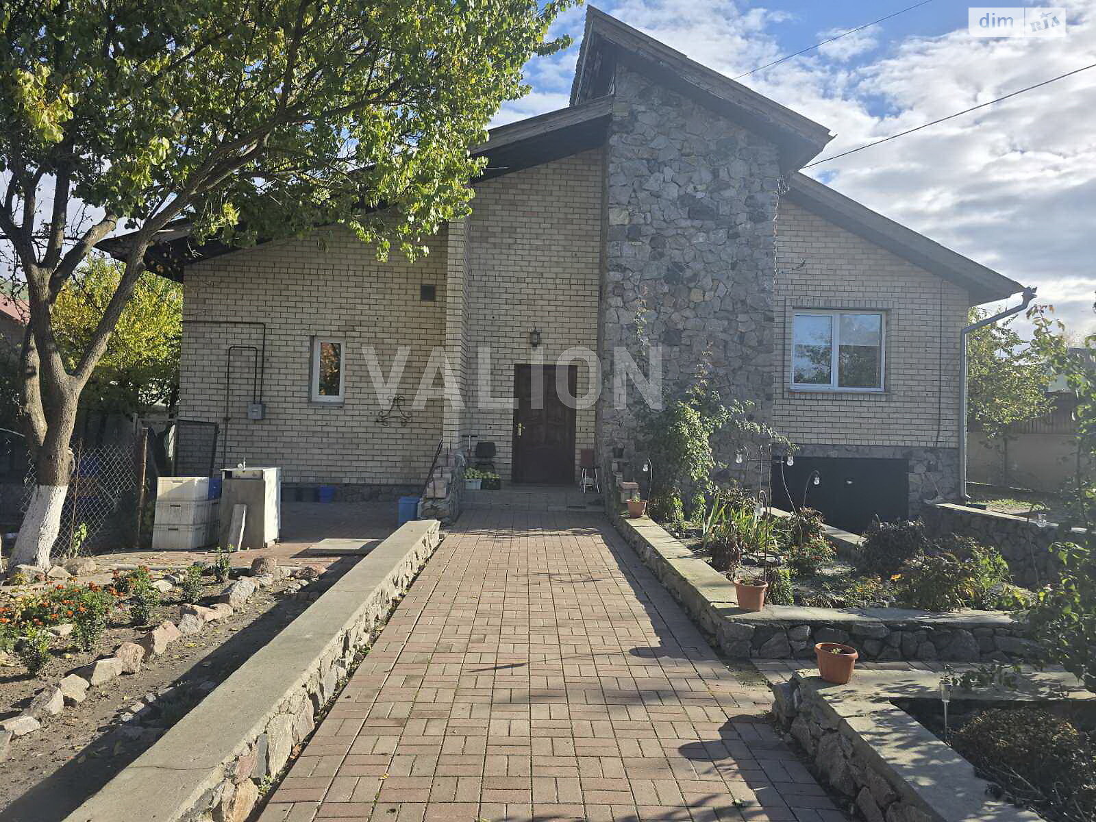 одноэтажный дом с верандой, 240 кв. м, кирпич. Продажа в Горе фото 1