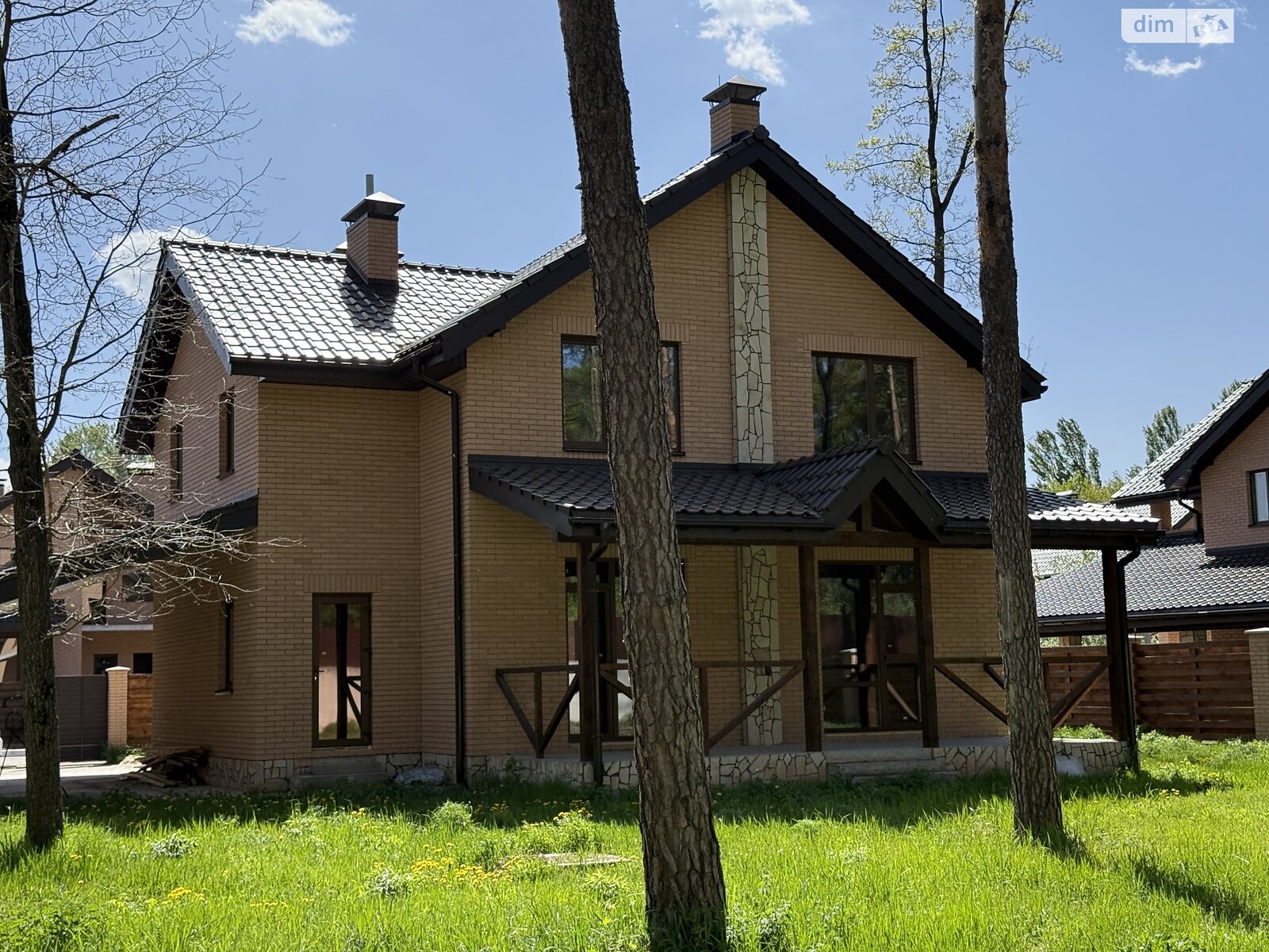 двухэтажный дом с балконом, 208.4 кв. м, кирпич. Продажа в Горе фото 1 двухэтажный дом с балконом, 208.4 кв. м, кирпич. Продажа в Горе фото 1