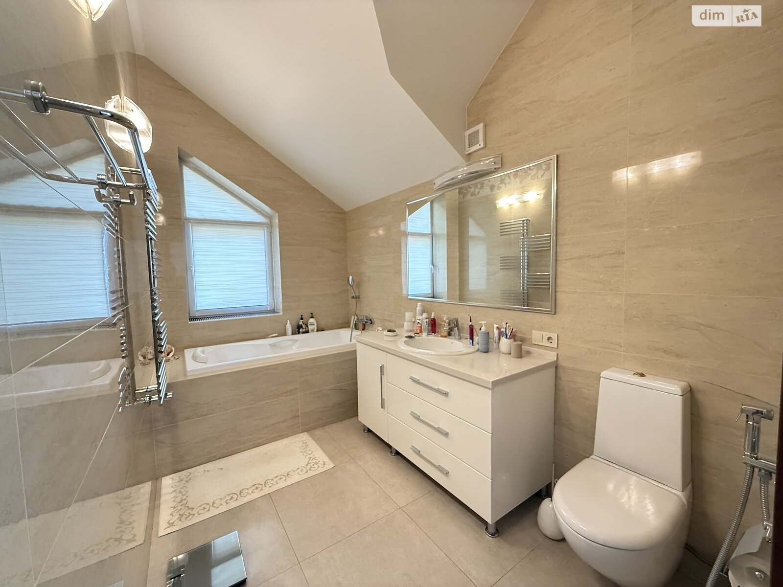 двоповерховий будинок з опаленням, 222.9 кв. м, цегла. Продаж у Горі фото 1 двоповерховий будинок з опаленням, 222.9 кв. м, цегла. Продаж у Горі фото 1