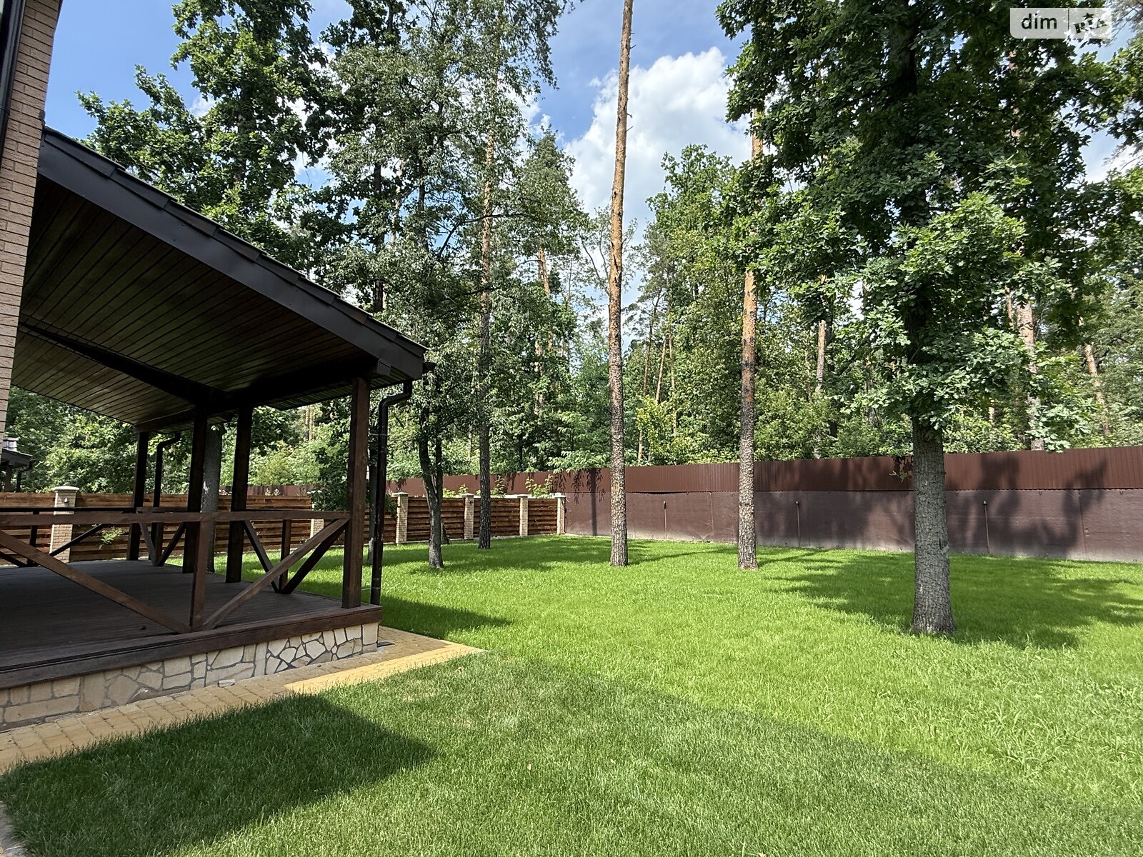 двухэтажный дом с балконом, 207.4 кв. м, кирпич. Продажа в Горе фото 1