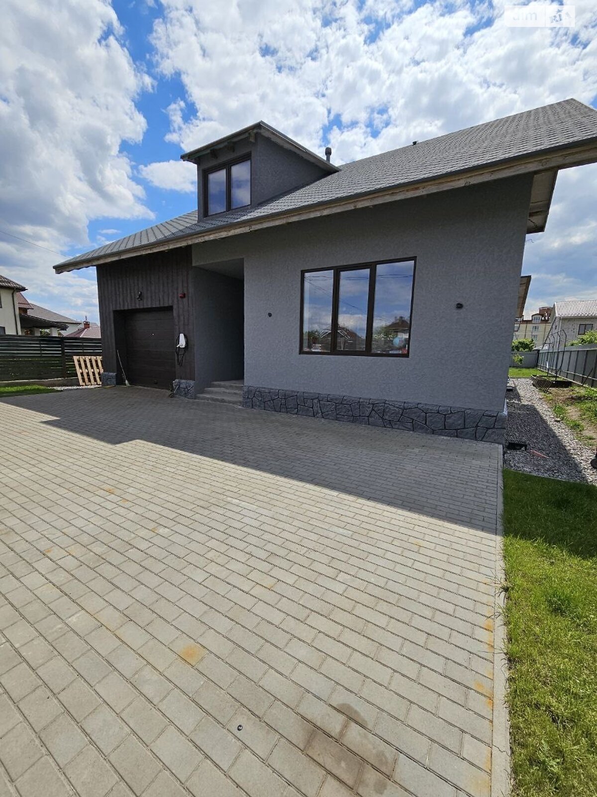 двоповерховий будинок з гаражем, 220 кв. м, піноблок. Продаж у Горі фото 1 двоповерховий будинок з гаражем, 220 кв. м, піноблок. Продаж у Горі фото 1