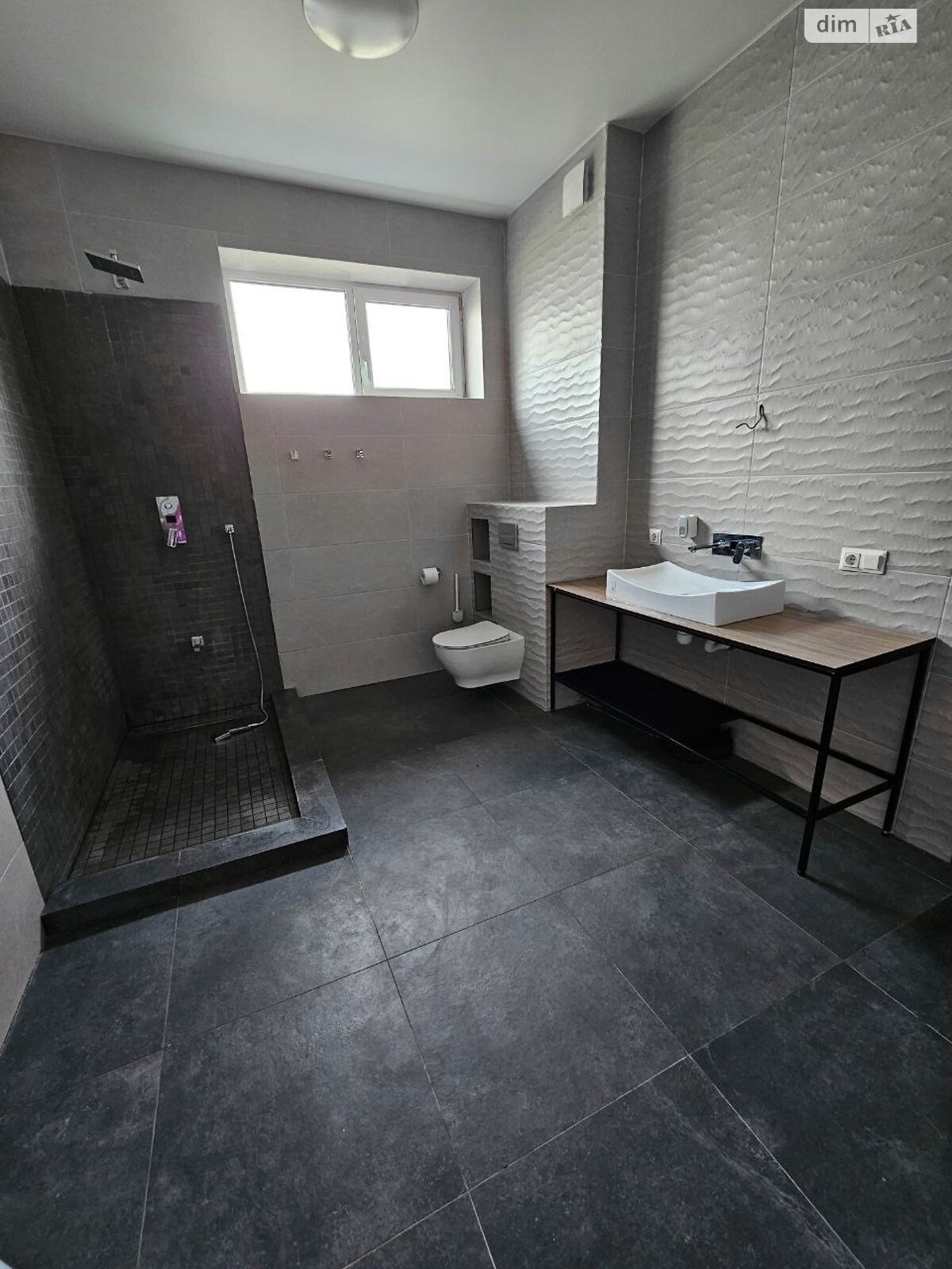 двоповерховий будинок з гаражем, 220 кв. м, піноблок. Продаж у Горі фото 1 двоповерховий будинок з гаражем, 220 кв. м, піноблок. Продаж у Горі фото 1