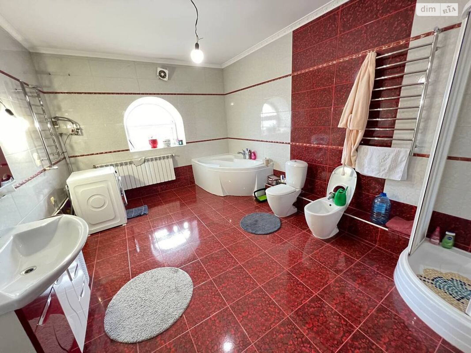 двоповерховий будинок, 331 кв. м, цегла. Продаж у Горі фото 1 двоповерховий будинок, 331 кв. м, цегла. Продаж у Горі фото 1