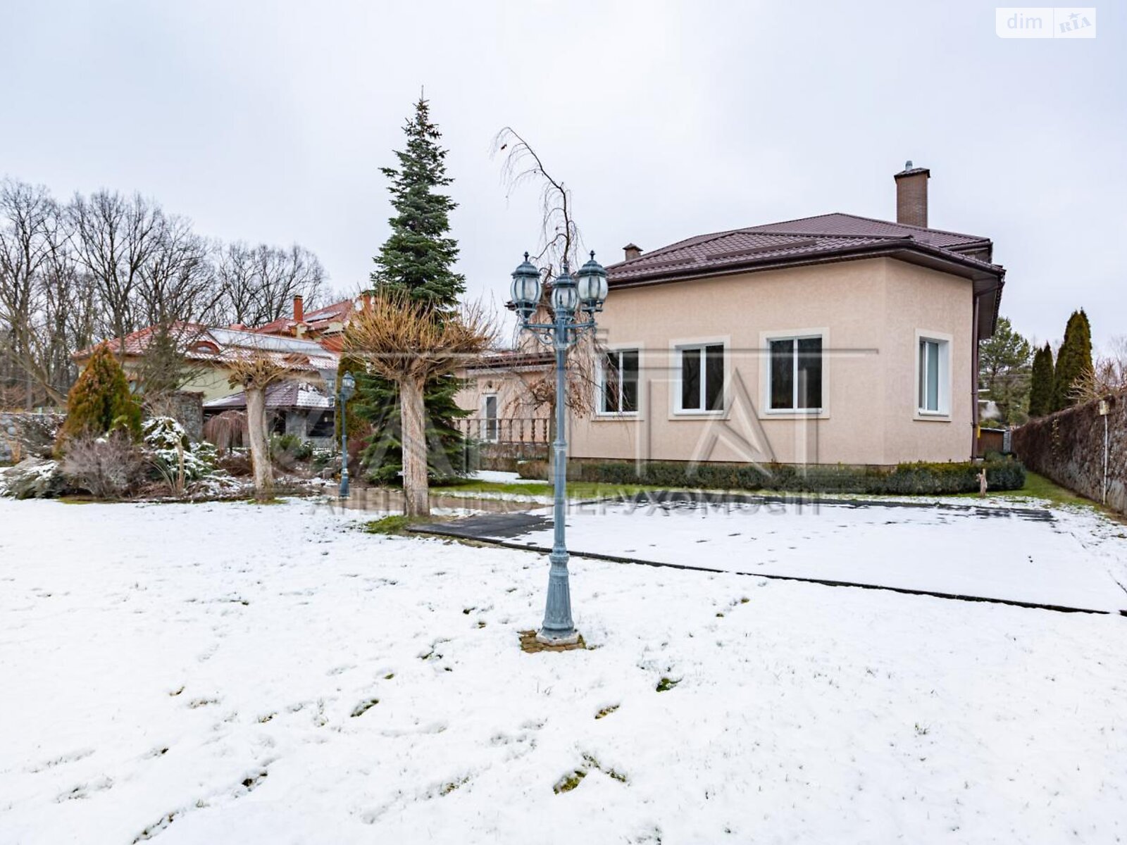 двухэтажный дом беседка, 780 кв. м, кирпич. Продажа в Горе фото 1 двухэтажный дом беседка, 780 кв. м, кирпич. Продажа в Горе фото 1