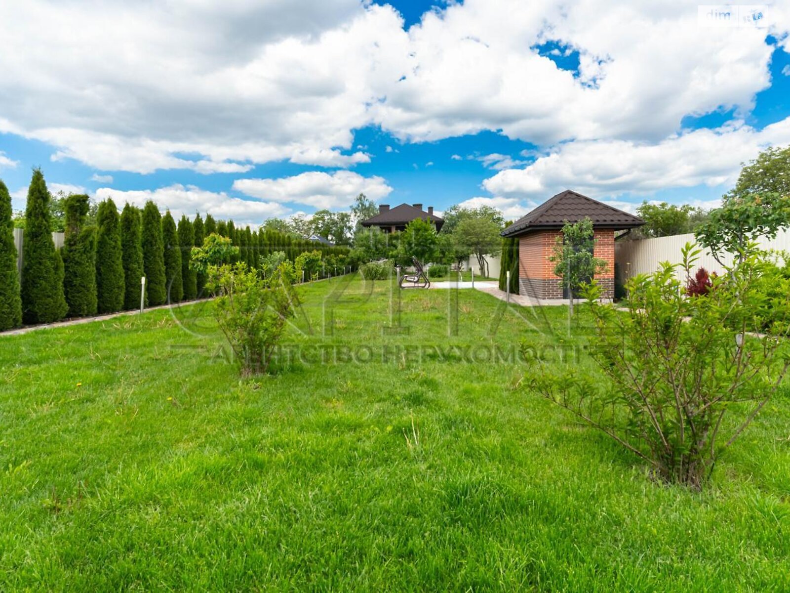 двухэтажный дом беседка, 330 кв. м, кирпич. Продажа в Горе фото 1 двухэтажный дом беседка, 330 кв. м, кирпич. Продажа в Горе фото 1