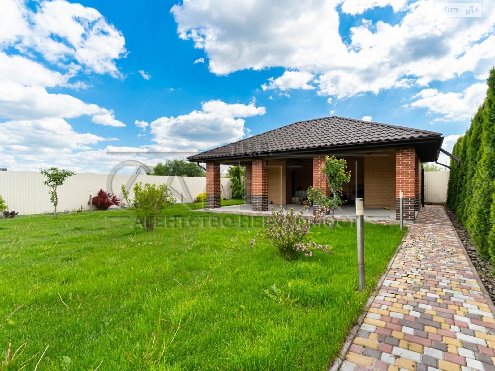 двухэтажный дом беседка, 330 кв. м, кирпич. Продажа в Горе фото 1 двухэтажный дом беседка, 330 кв. м, кирпич. Продажа в Горе фото 1