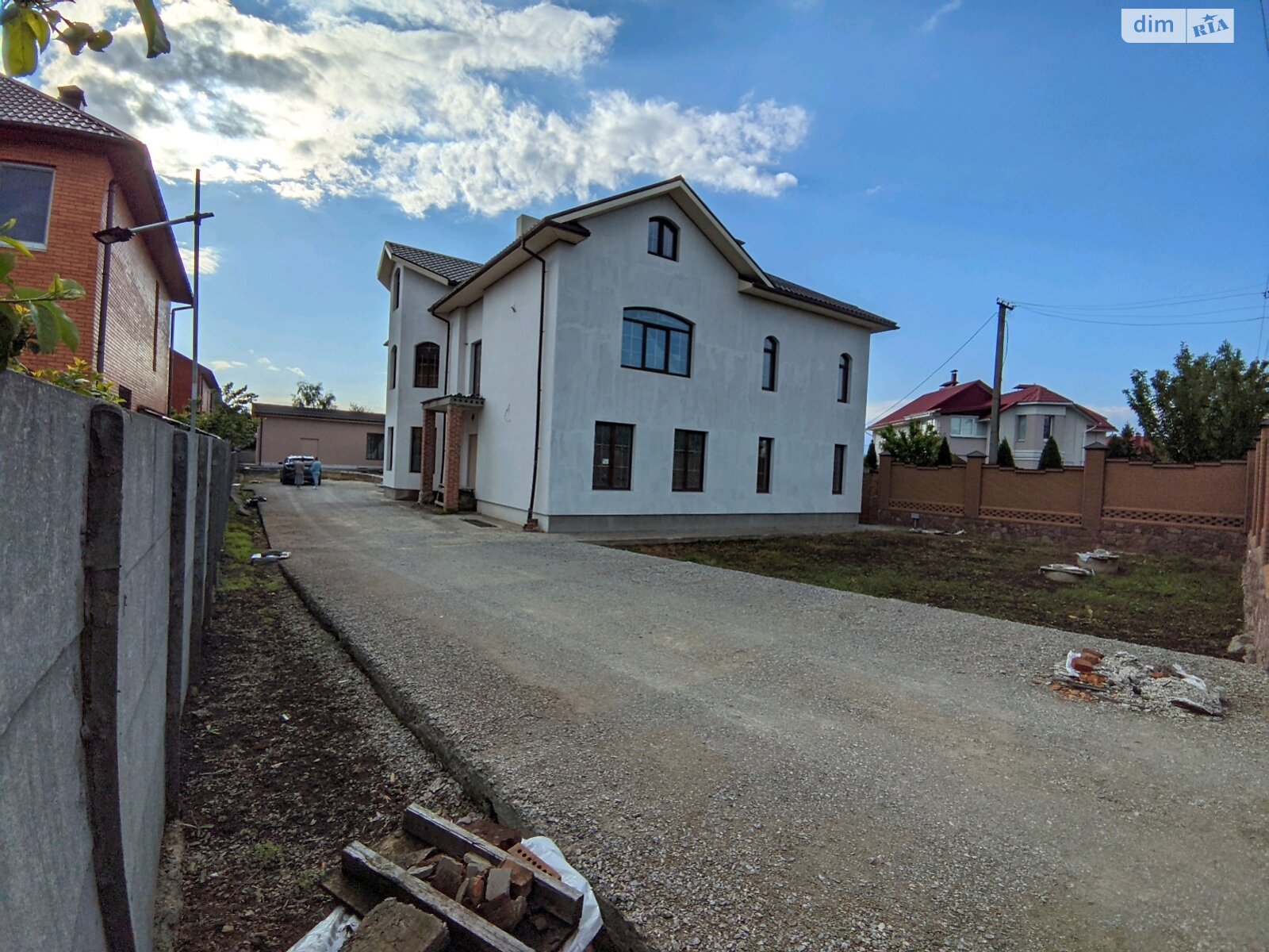 двоповерховий будинок, 670 кв. м, цегла. Продаж у Горбанівці фото 1 двоповерховий будинок, 670 кв. м, цегла. Продаж у Горбанівці фото 1