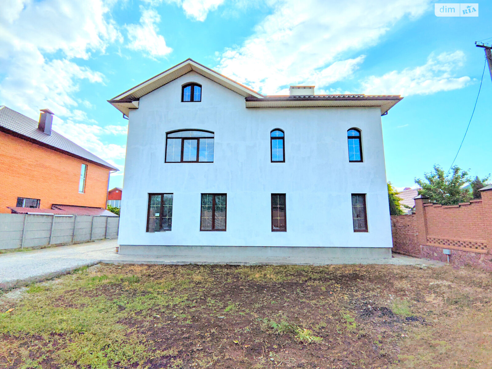 двоповерховий будинок, 670 кв. м, цегла. Продаж у Горбанівці фото 1 двоповерховий будинок, 670 кв. м, цегла. Продаж у Горбанівці фото 1