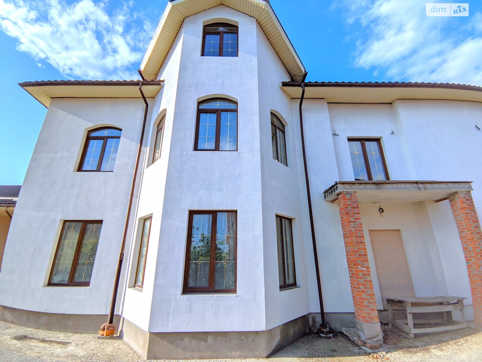 двоповерховий будинок, 670 кв. м, цегла. Продаж у Горбанівці фото 1 двоповерховий будинок, 670 кв. м, цегла. Продаж у Горбанівці фото 1