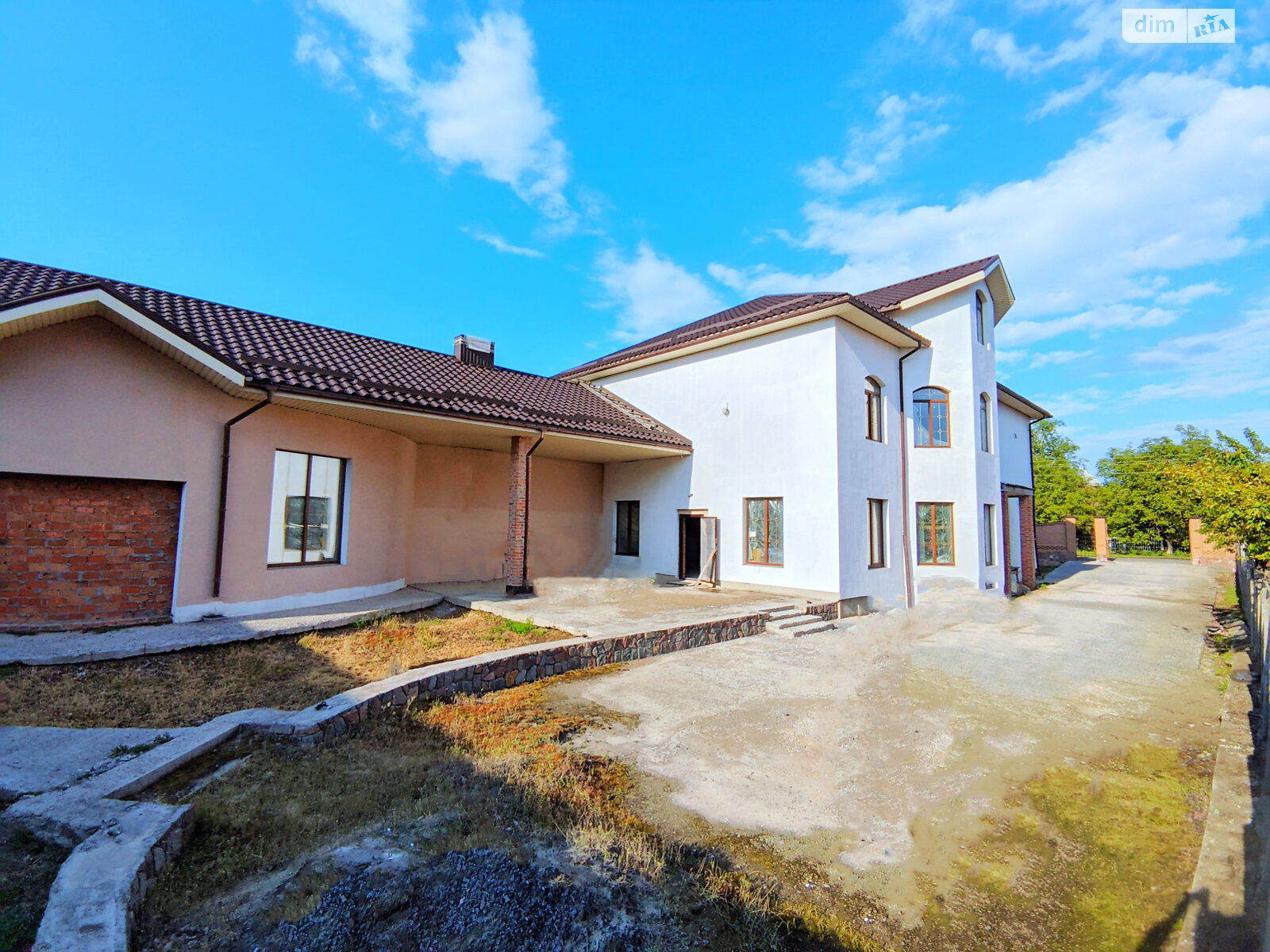 двоповерховий будинок, 670 кв. м, цегла. Продаж у Горбанівці фото 1 двоповерховий будинок, 670 кв. м, цегла. Продаж у Горбанівці фото 1