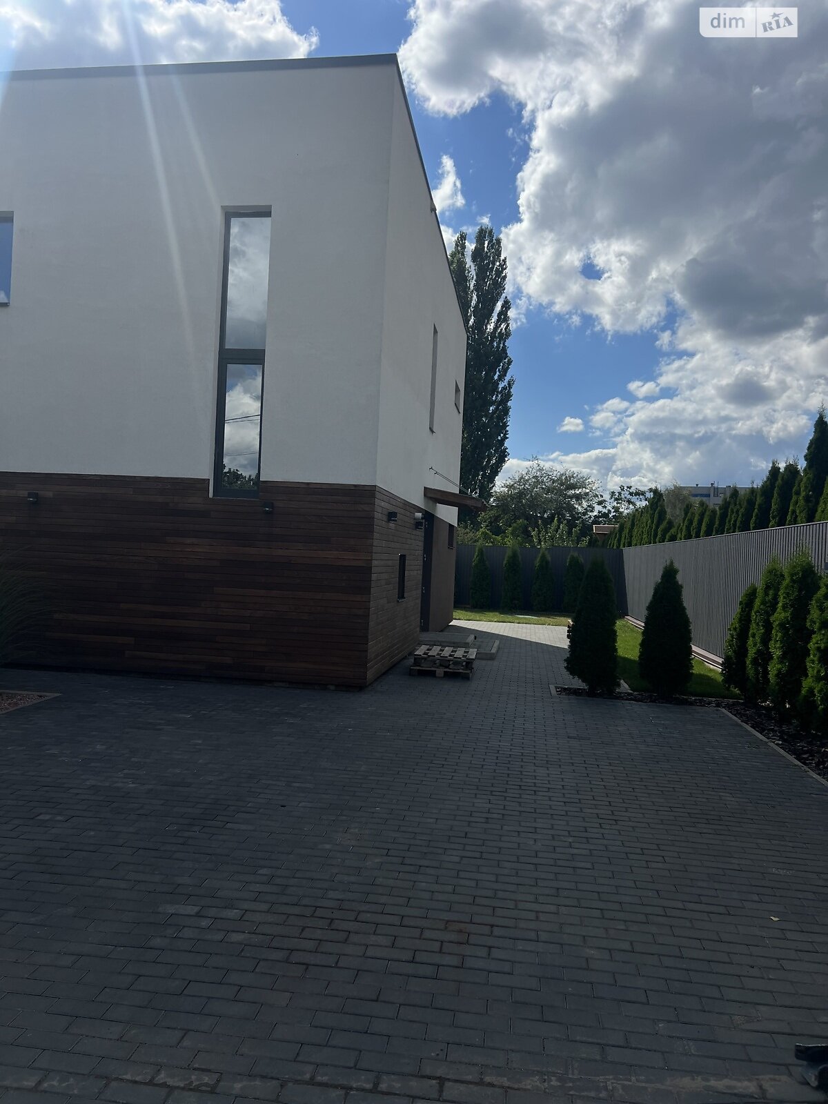 двухэтажный дом с гаражом, 143 кв. м, кирпич. Продажа в Горбаневке фото 1